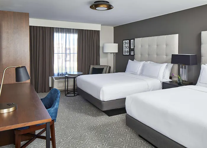 Cumberland House Knoxville, Tapestry Collection By Hilton
