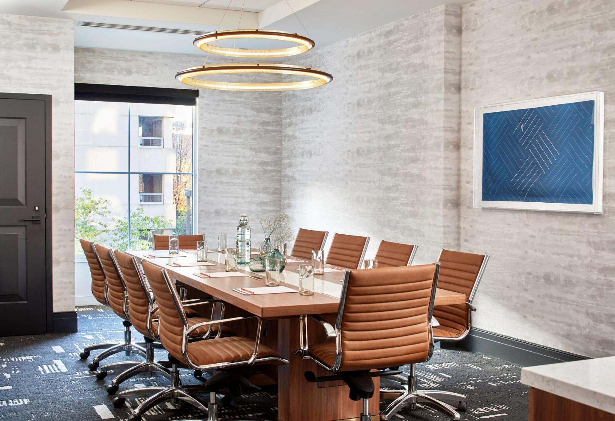 Cumberland House Knoxville, Tapestry Collection By Hilton 4*