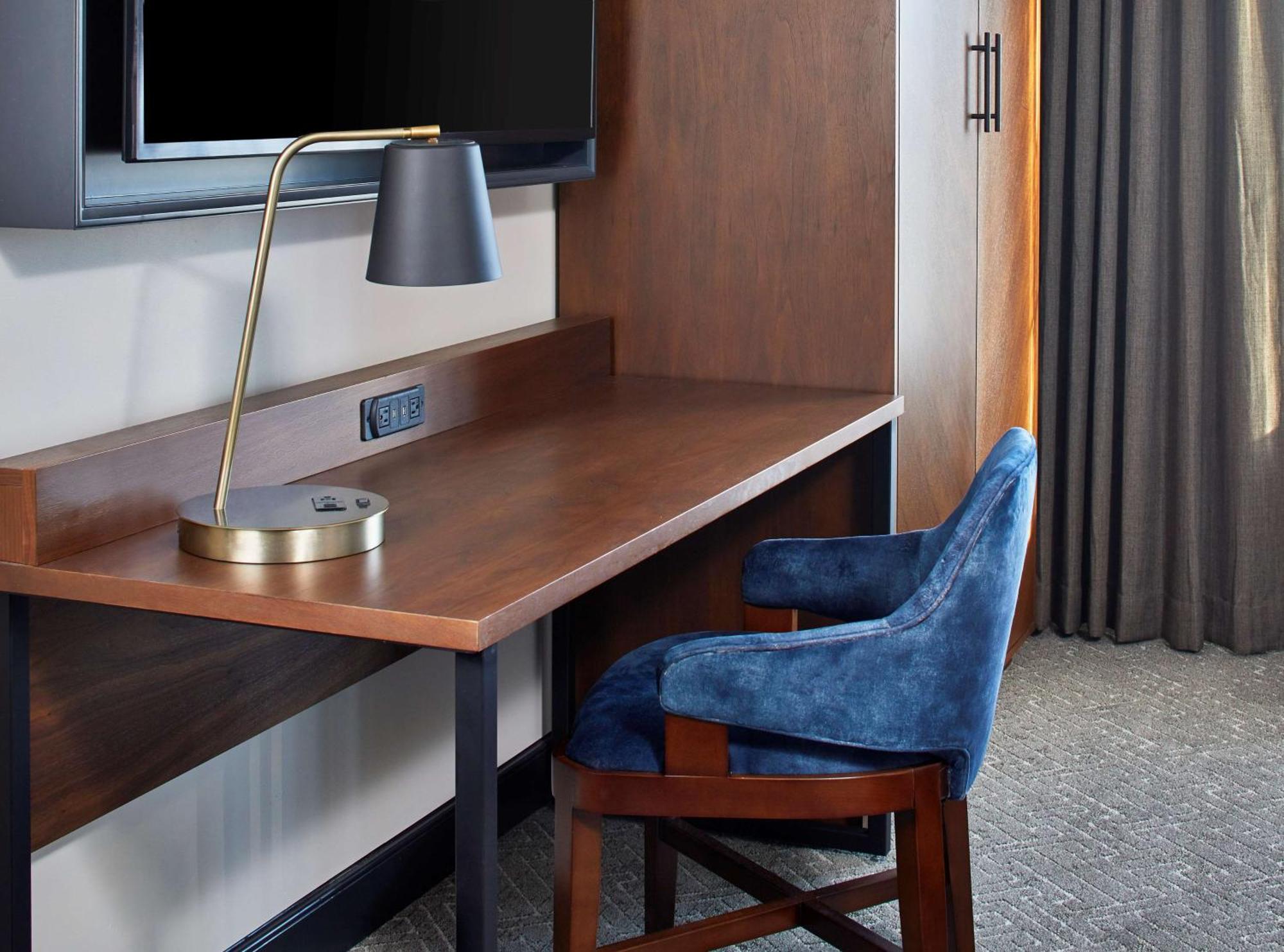 Hotel Cumberland House Knoxville, Tapestry Collection By Hilton