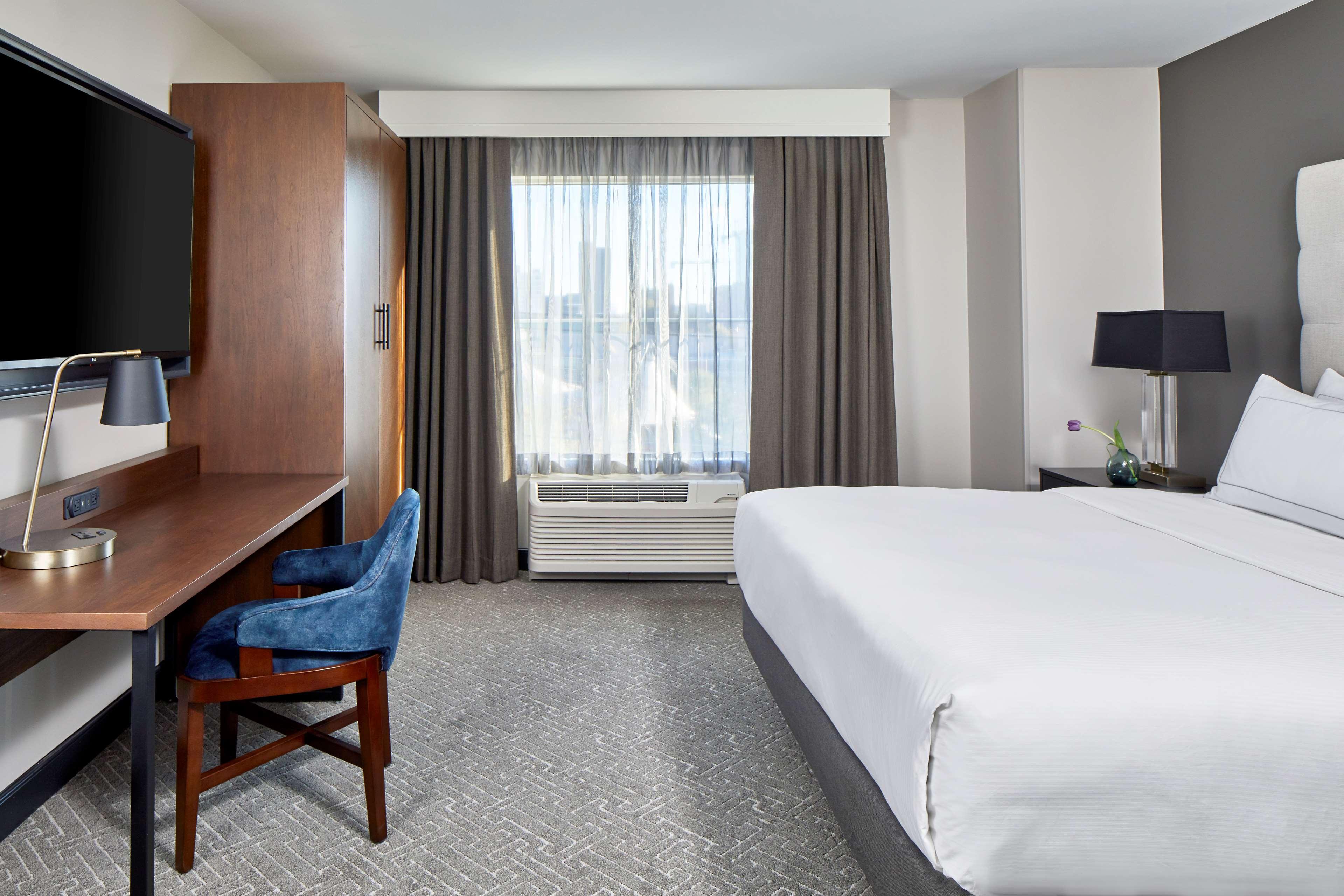 Hotel Cumberland House Knoxville, Tapestry Collection By Hilton Knoxville