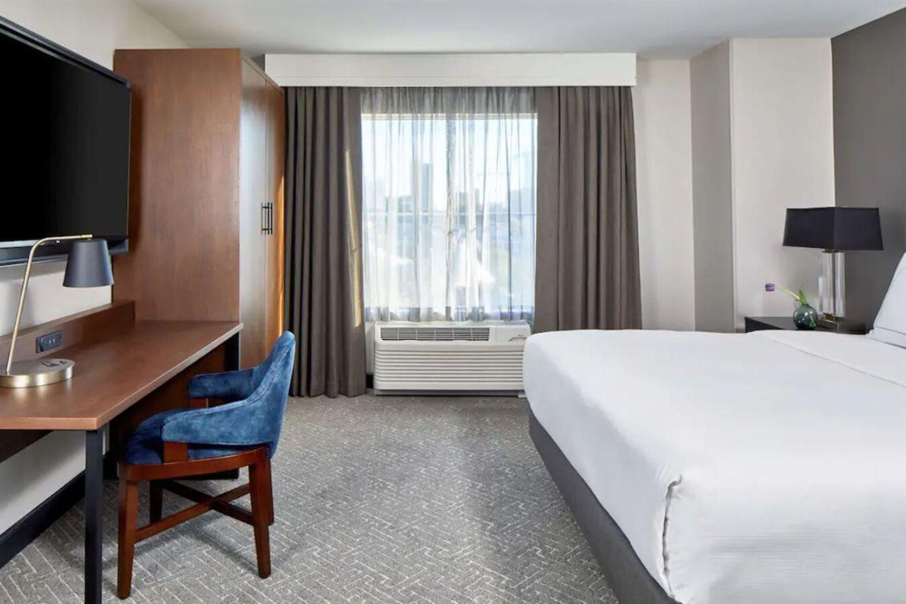 Cumberland House Knoxville, Tapestry Collection By Hilton Hotel